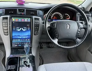 Toyota Crown 2007 White