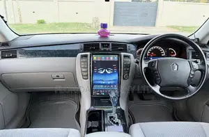 Toyota Crown 2007 White