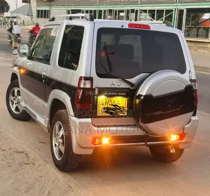 Mitsubishi Pajero Mini 2006 Silver