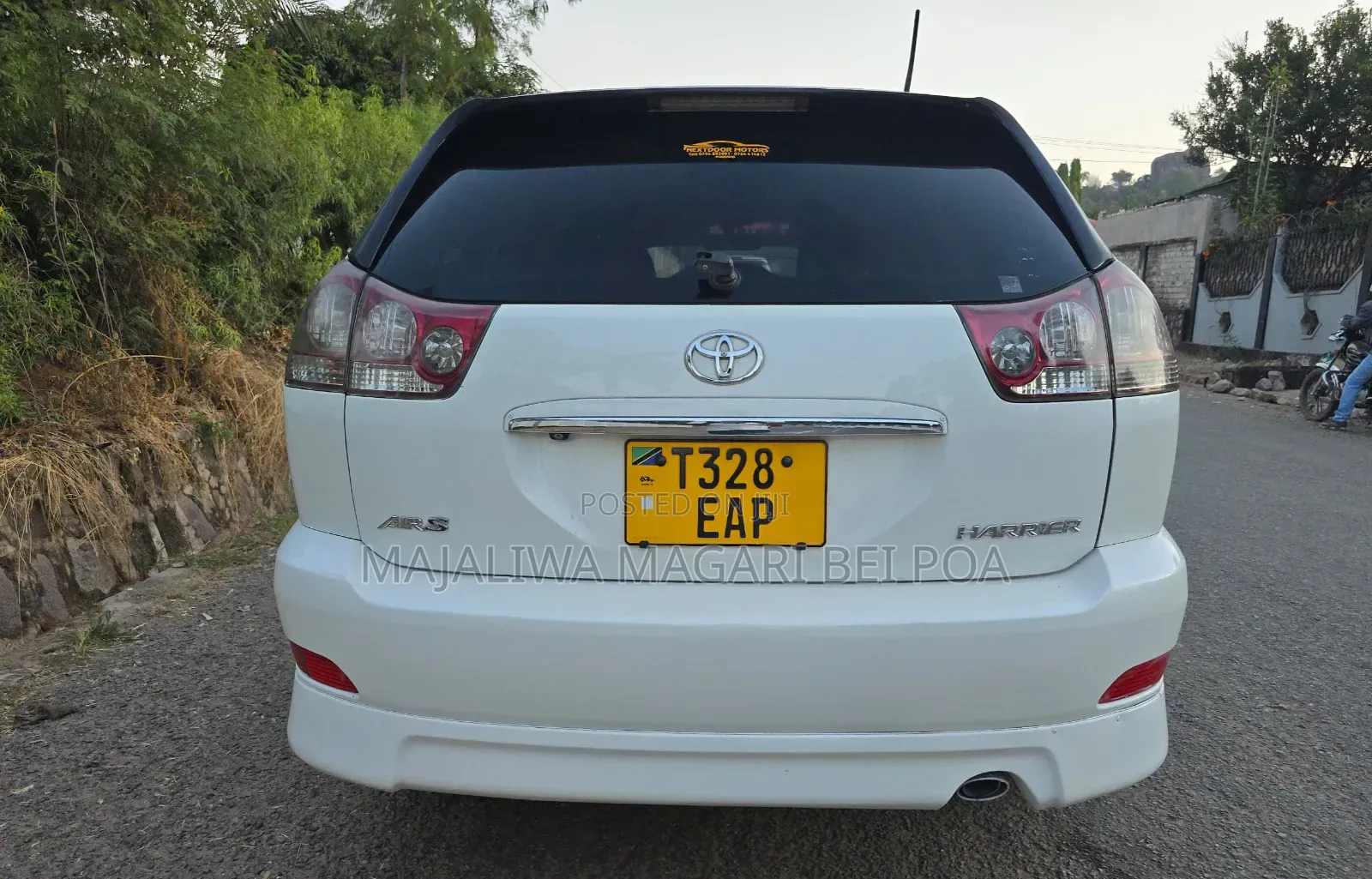 Toyota Harrier 2004 White