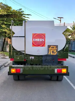 Mitsubishi Canter Fuel Bowser