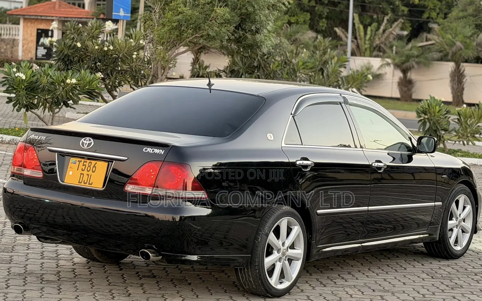 Toyota Crown Royale 2005 Black