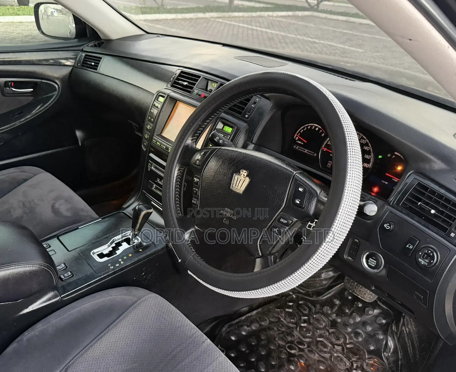 Toyota Crown Royale 2005 Black