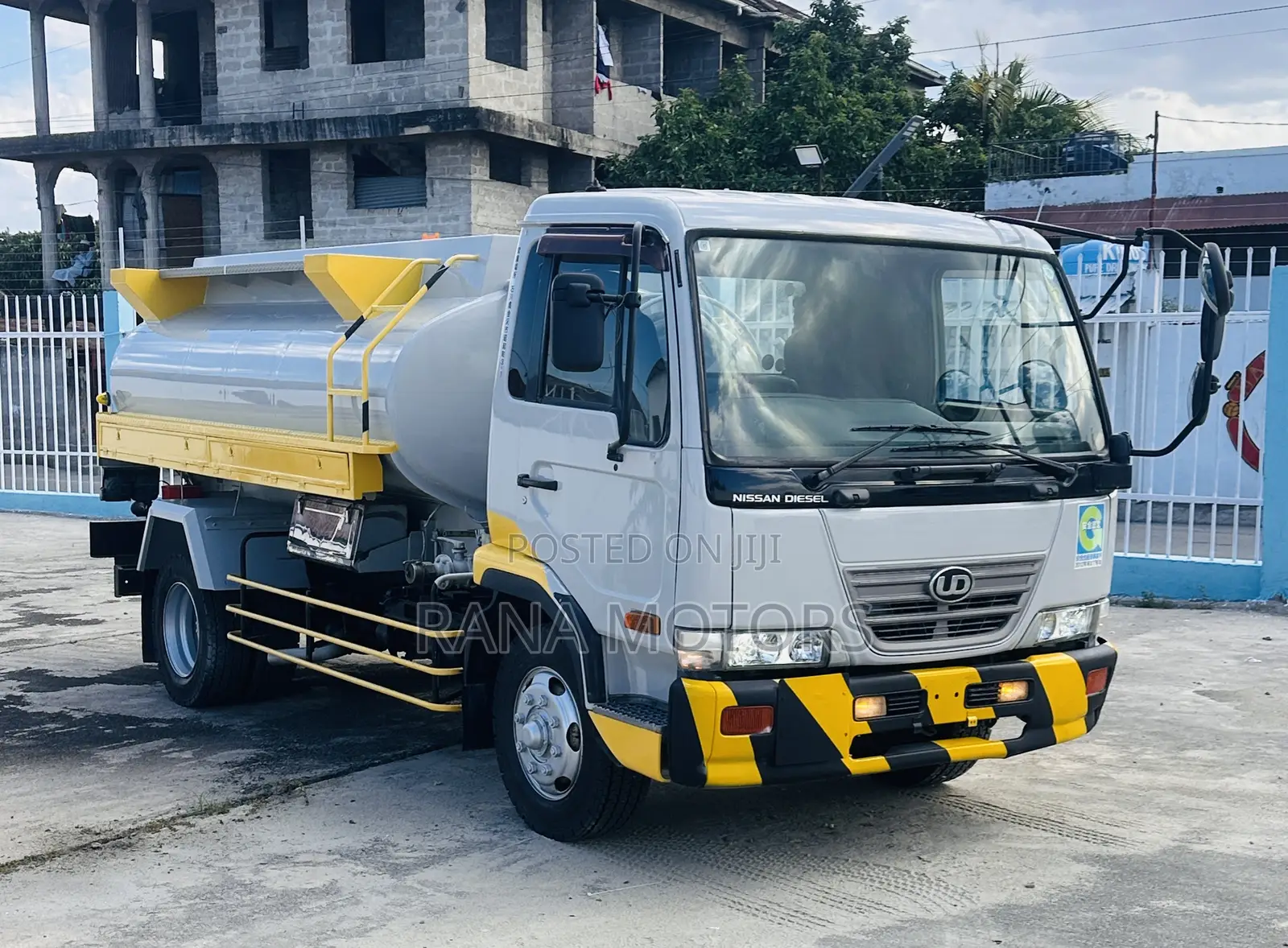 Nissan Diesel Fuel Bowser