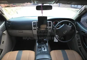 Toyota Hilux Surf 2004 White