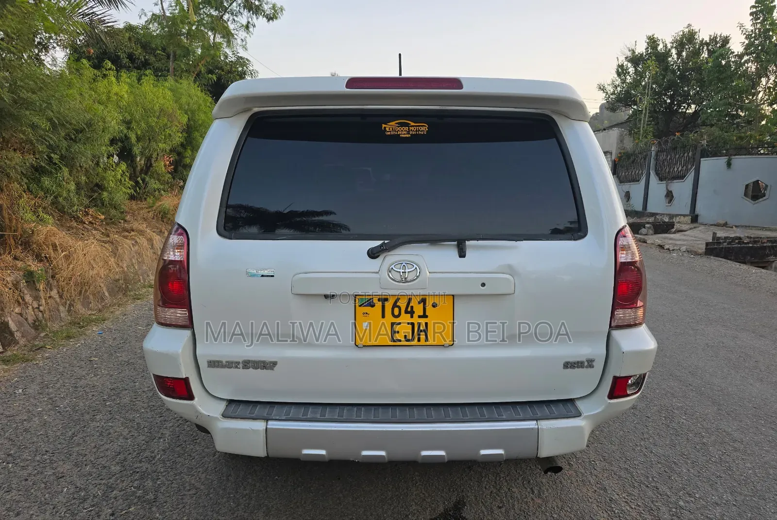 Toyota Hilux Surf 2004 White