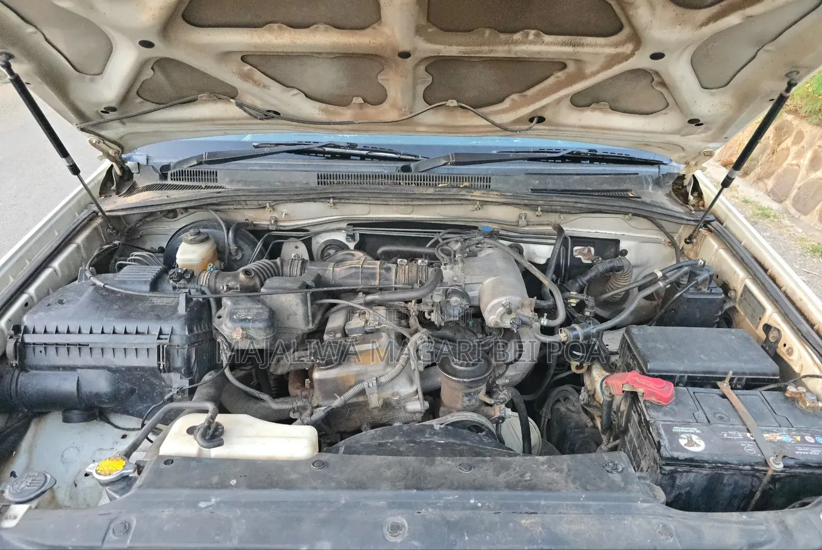 Toyota Hilux Surf 2004 White