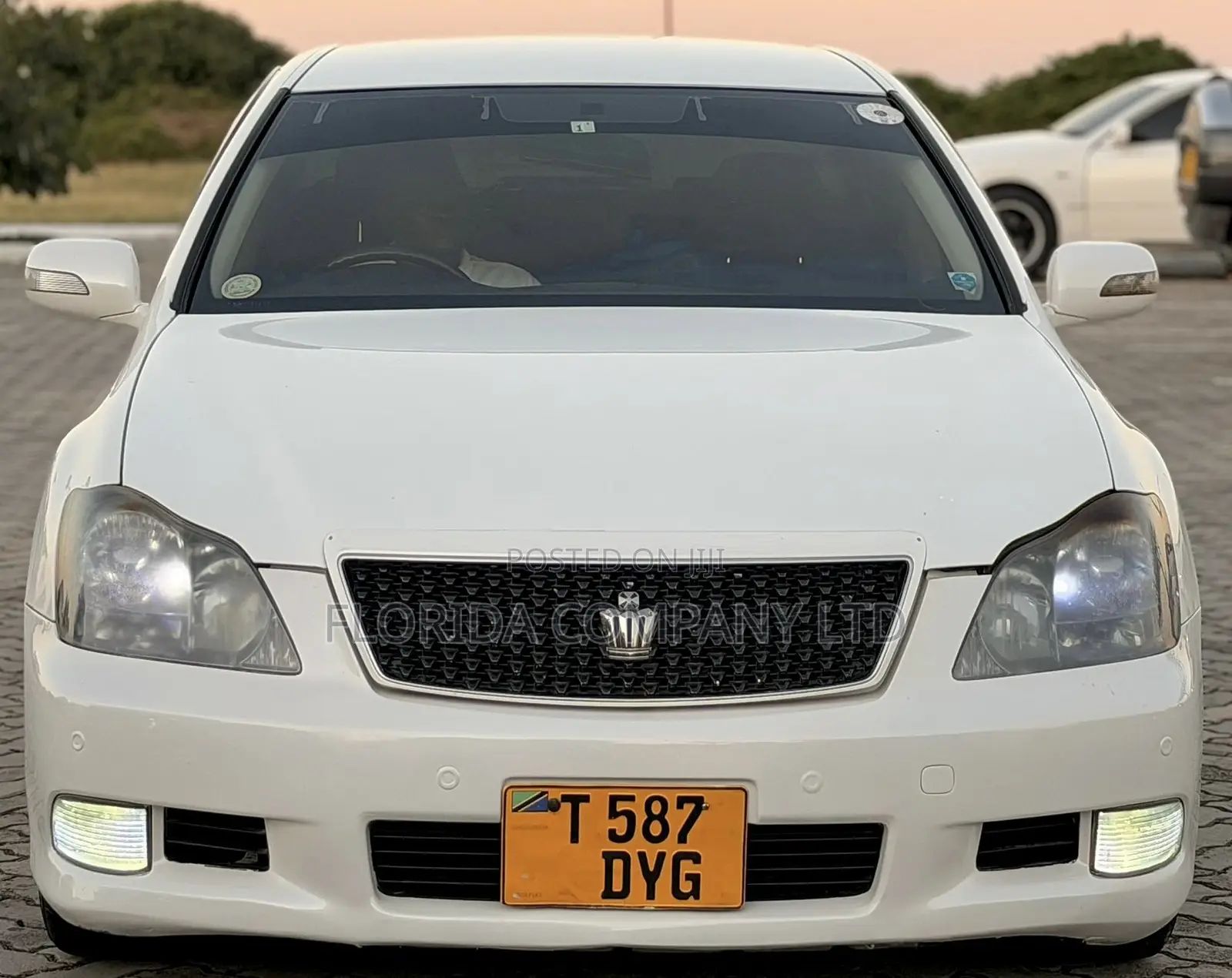 Toyota Crown 2007 White