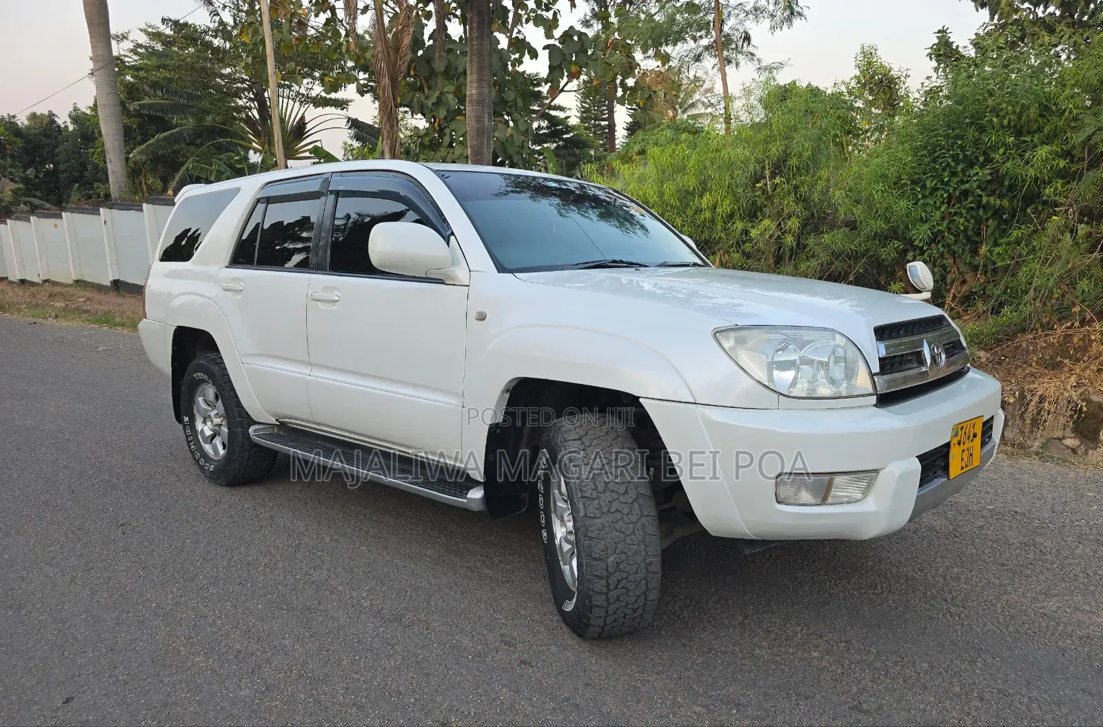 Toyota Hilux Surf 2004 White