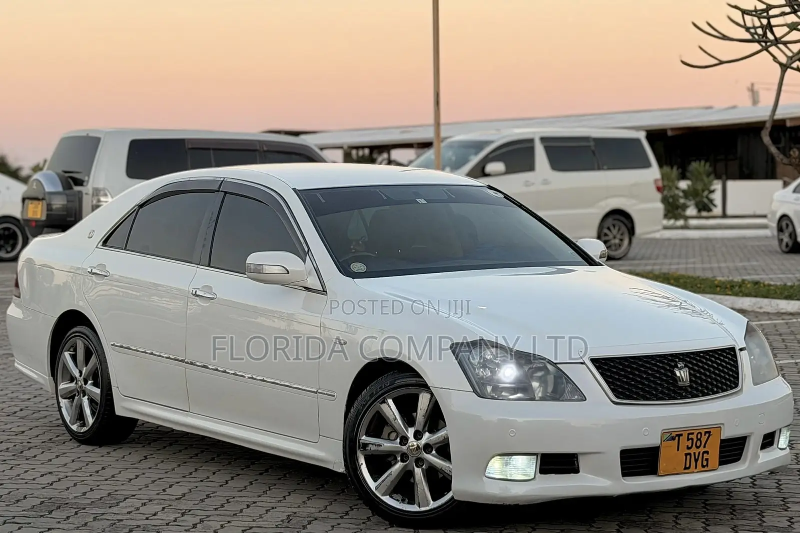 Toyota Crown 2007 White