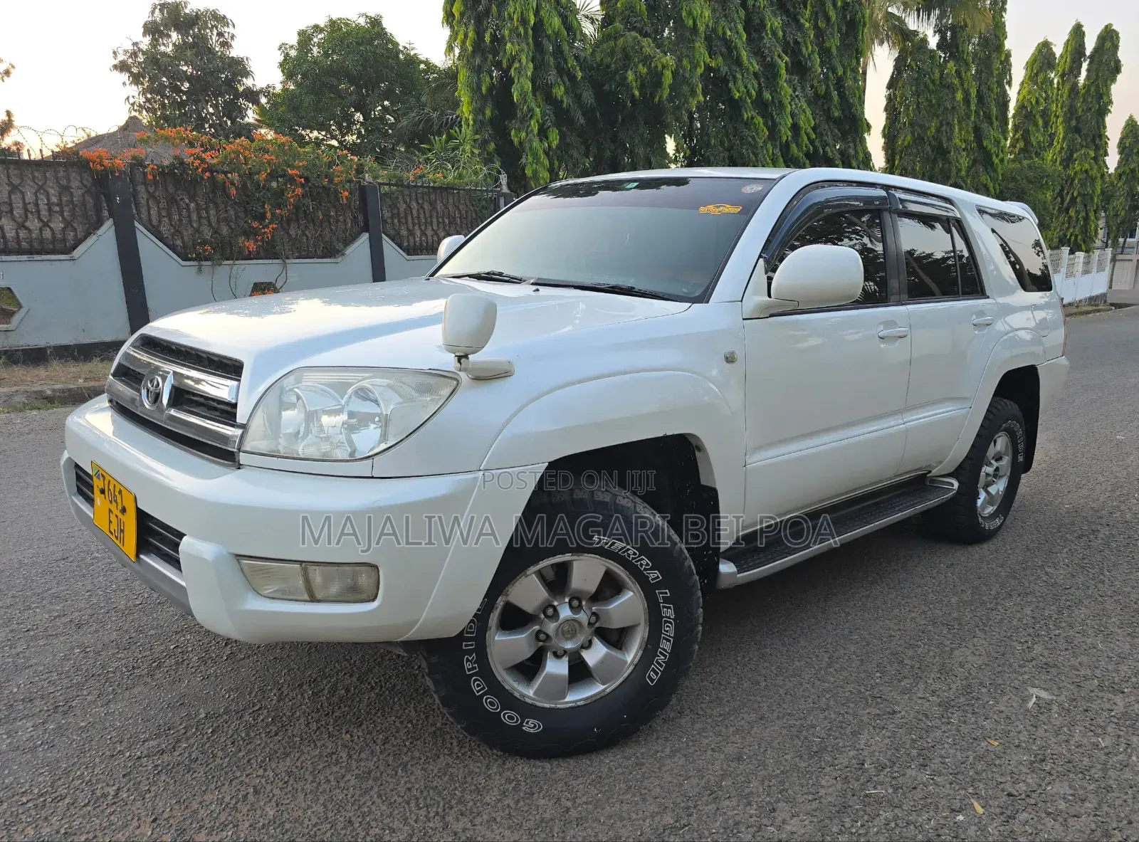 Toyota Hilux Surf 2004 White