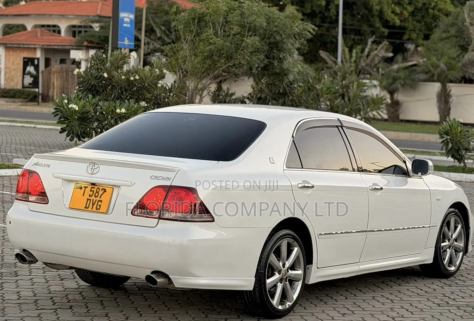 Toyota Crown 2007 White
