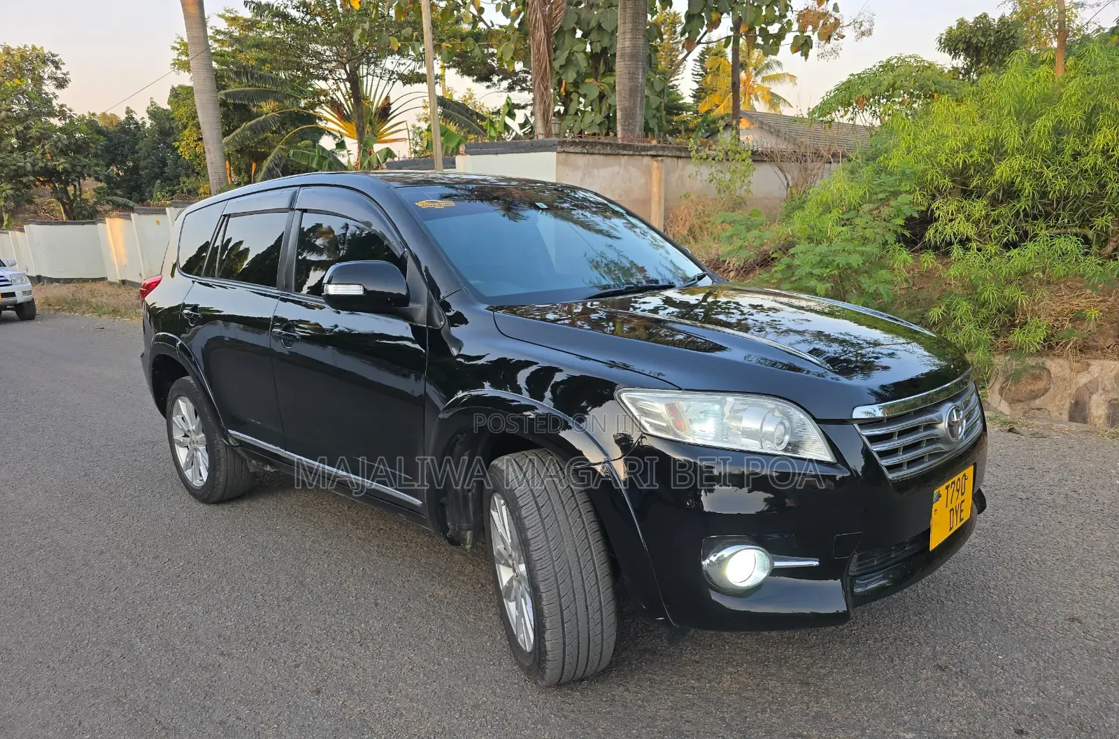 Toyota Vanguard 2011 Black