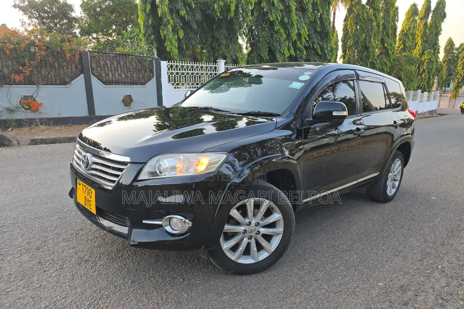 Toyota Vanguard 2011 Black