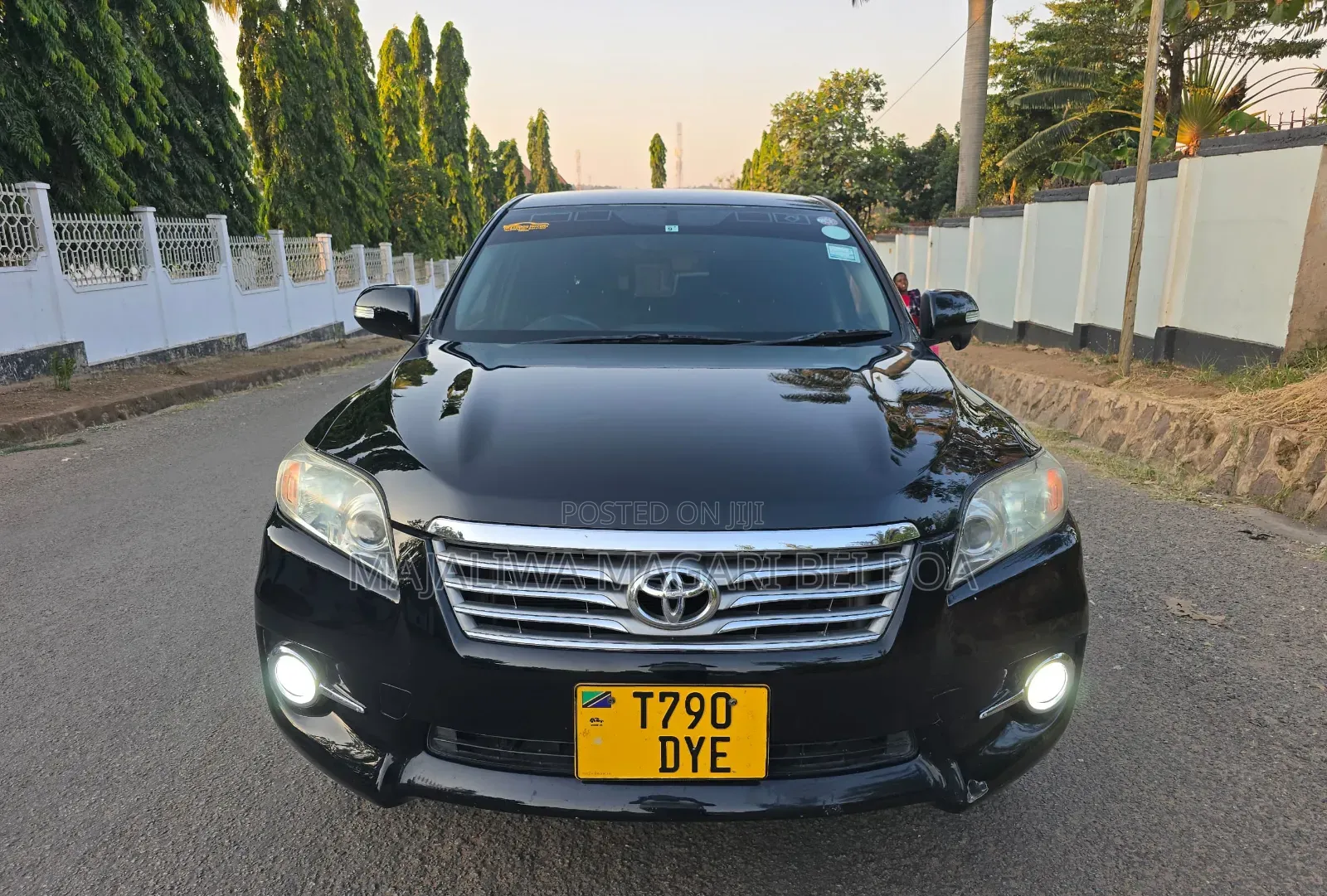 Toyota Vanguard 2011 Black