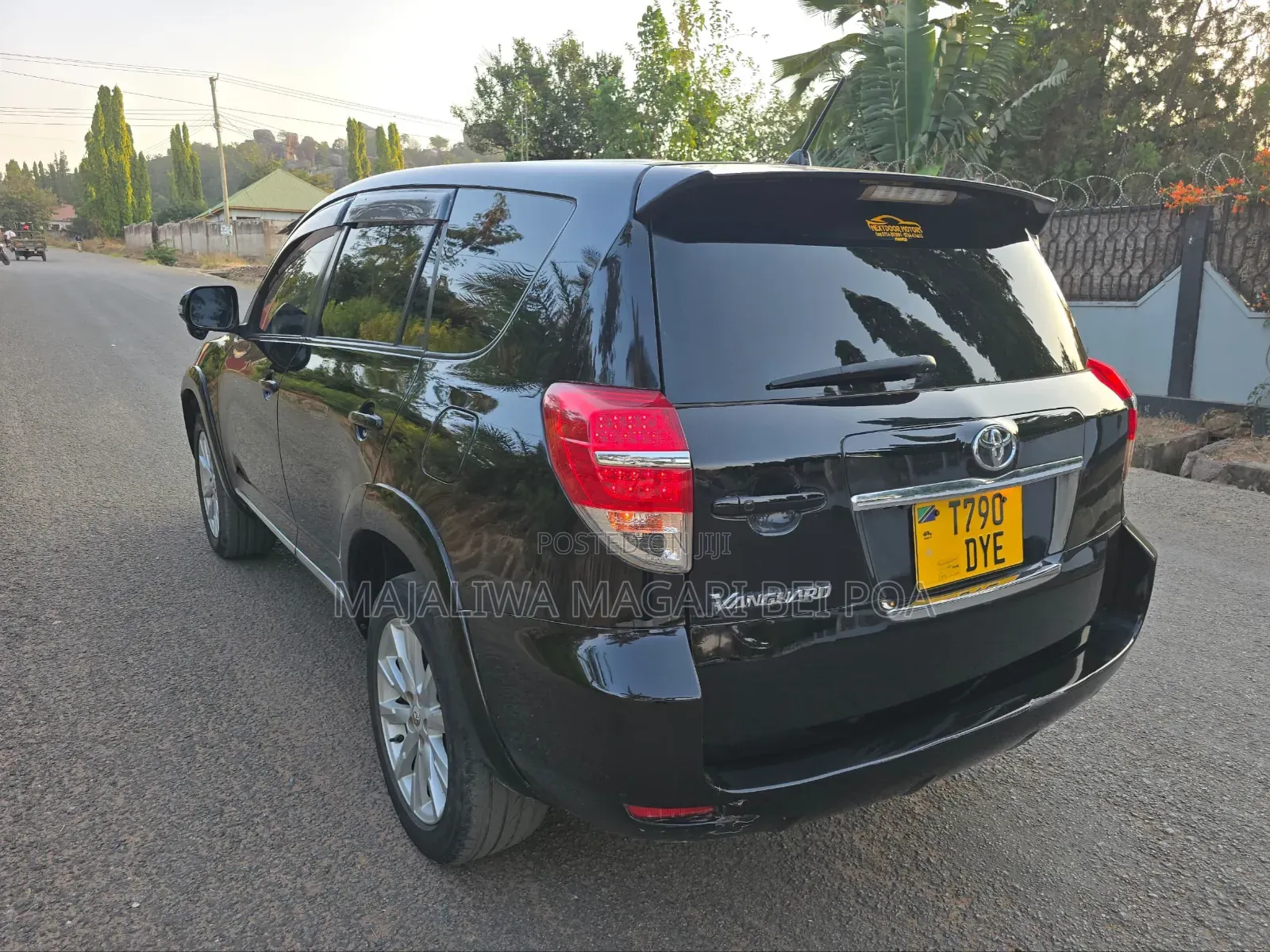 Toyota Vanguard 2011 Black