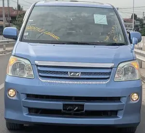 Toyota Noah 2006 Blue