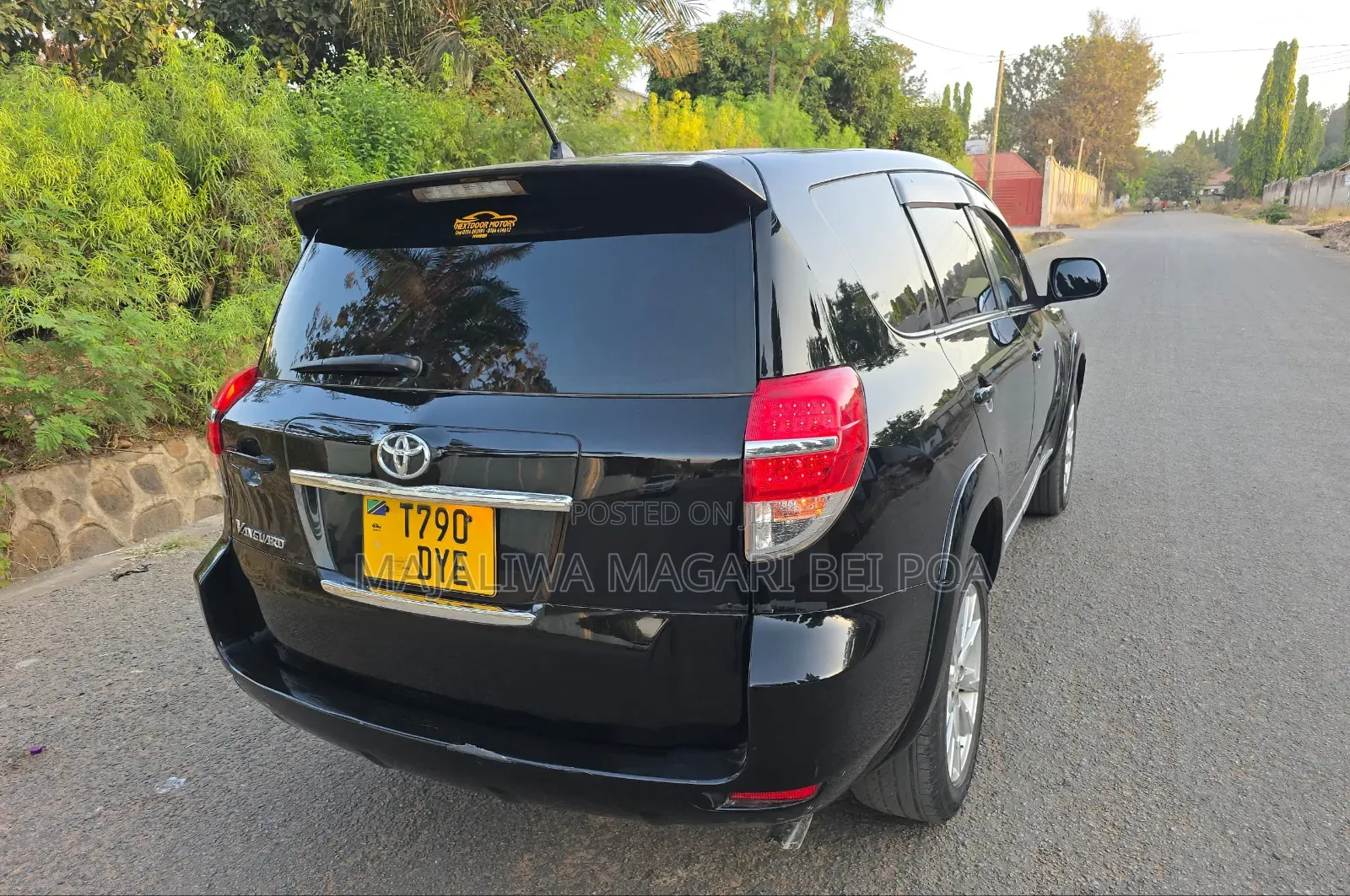 Toyota Vanguard 2011 Black