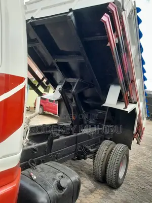 Fuso Tippa Faita Inausajiri Wa Namba Er
