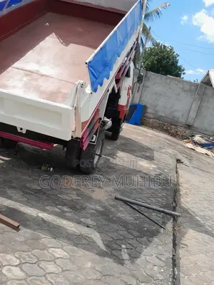 Fuso Tippa Faita Inausajiri Wa Namba Er