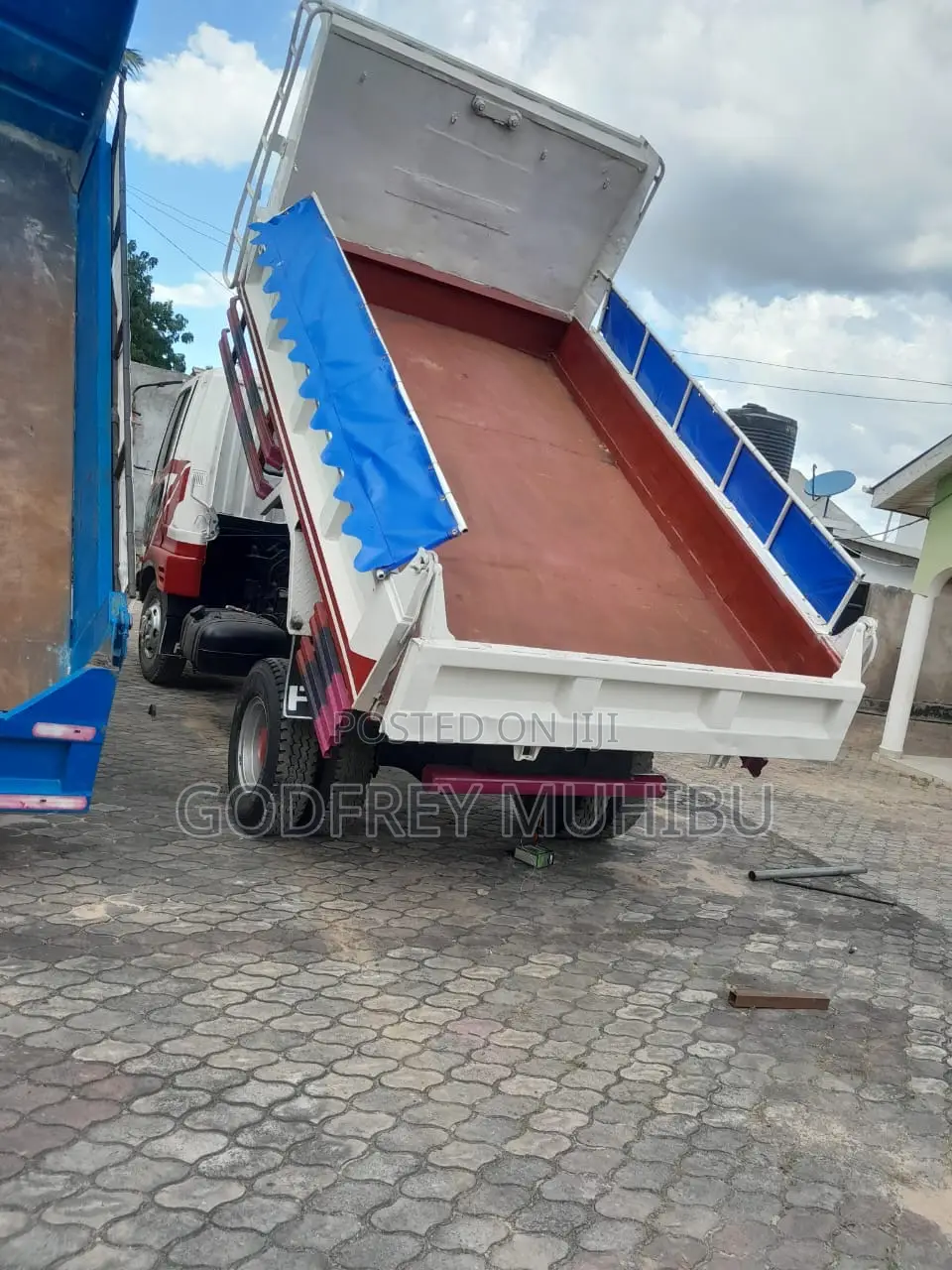 Fuso Tippa Faita Inausajiri Wa Namba Er