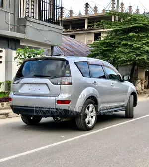 Mitsubishi Outlander 2009 Silver