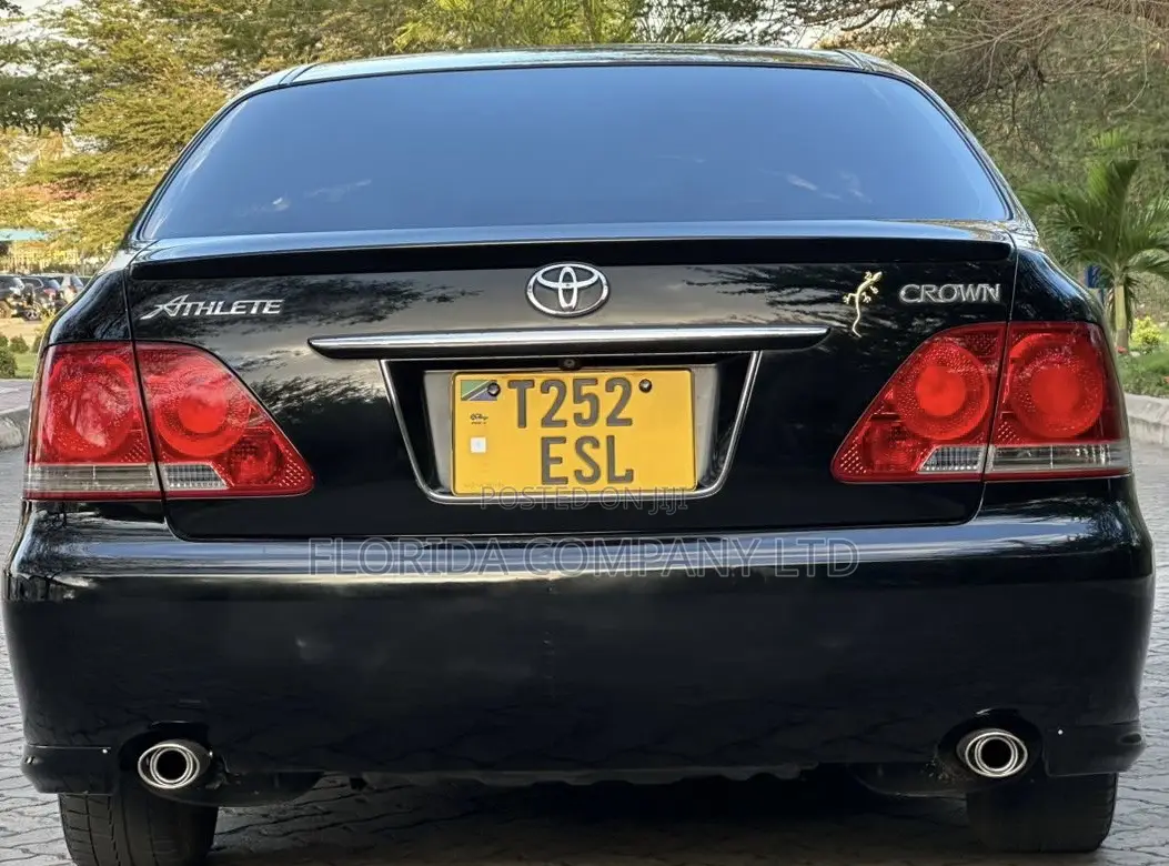 Toyota Crown 2004 Black