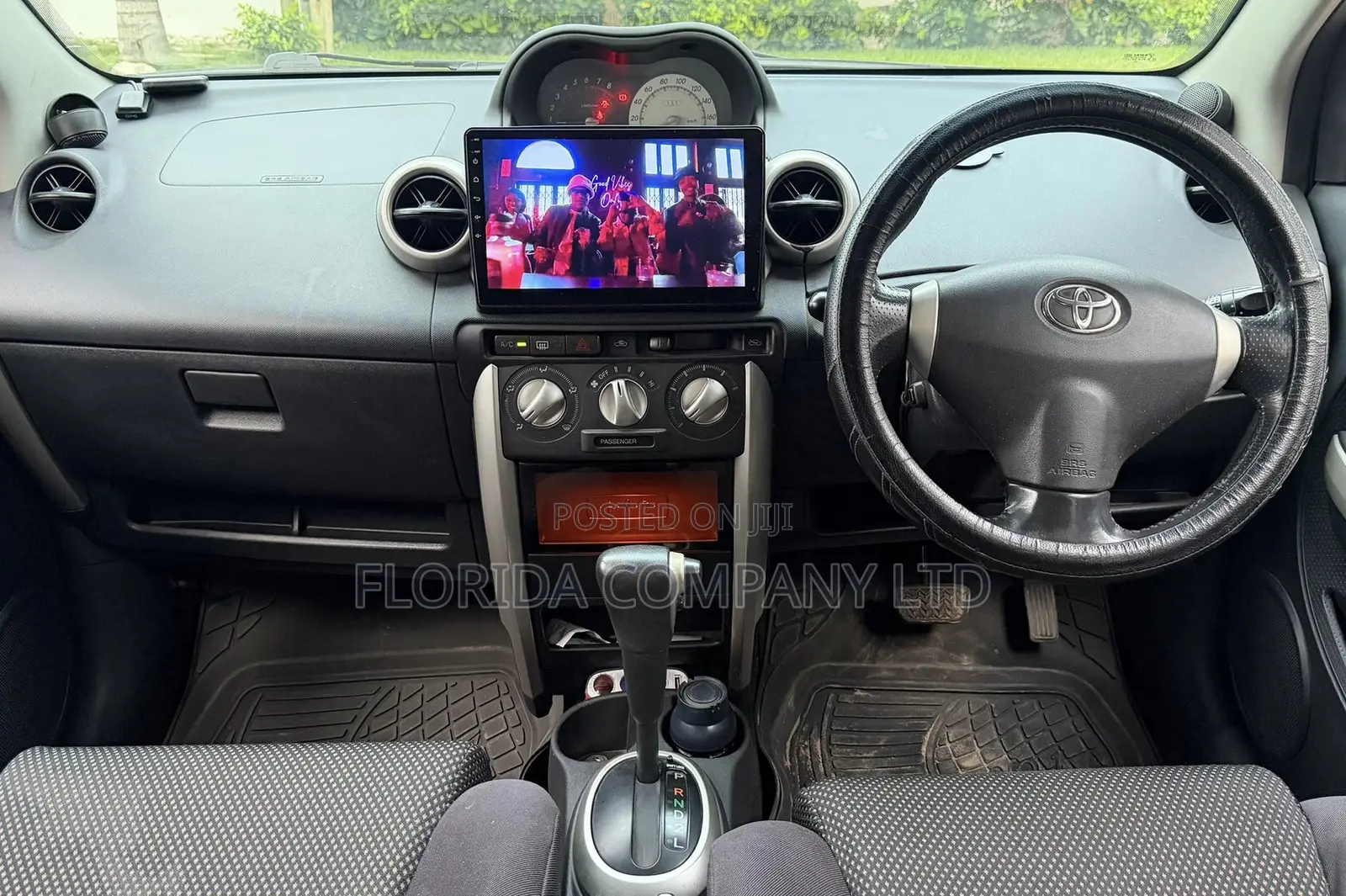 Toyota IST 2004