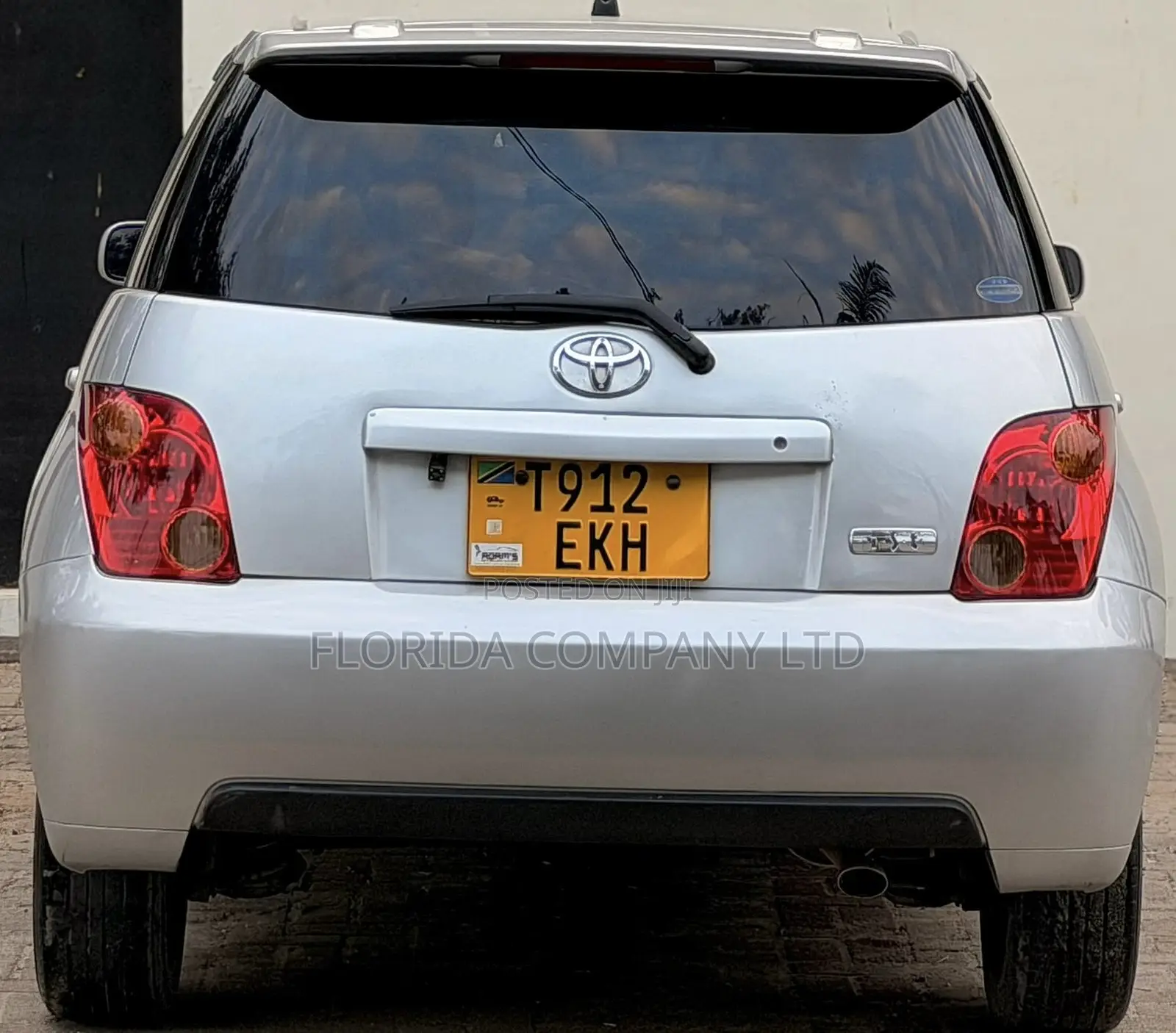 Toyota IST 2004