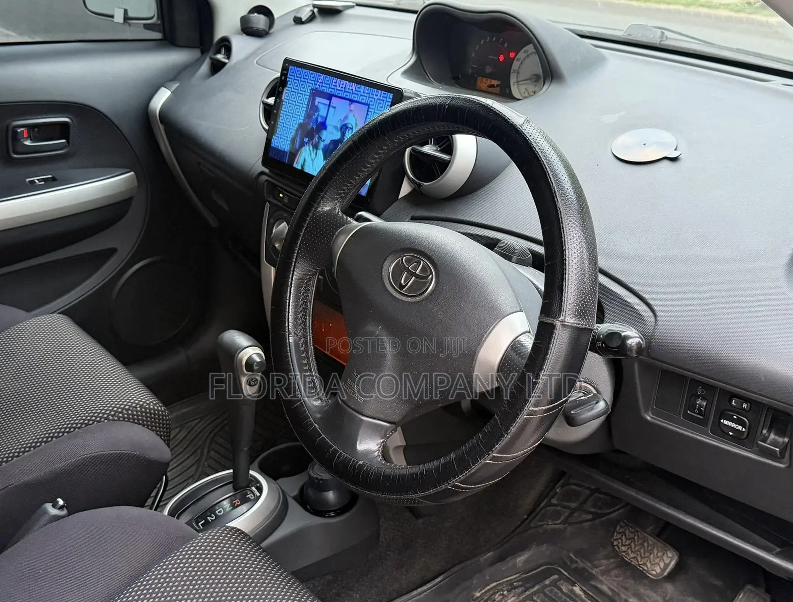 Toyota IST 2004