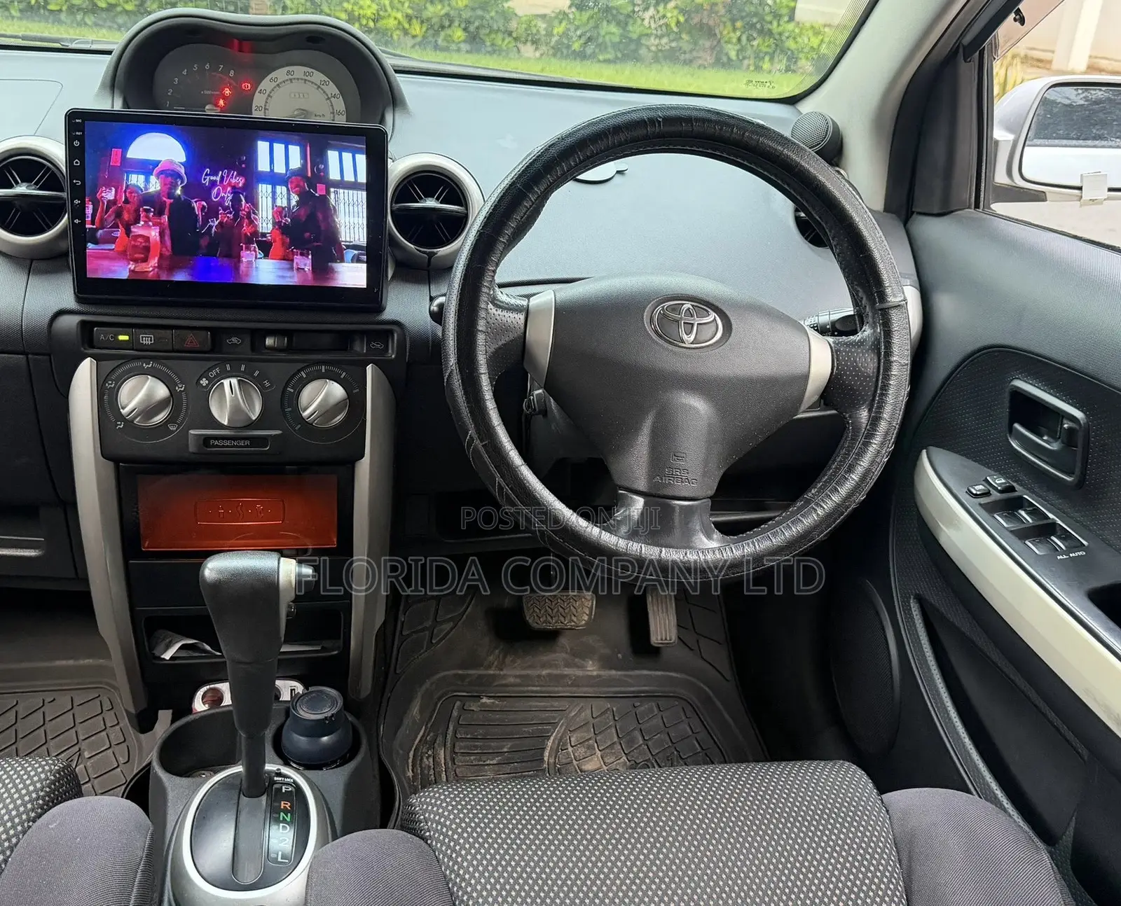 Toyota IST 2004