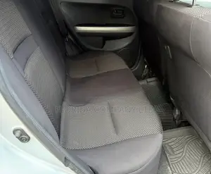Toyota IST 2004