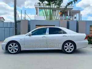 Toyota Crown 2004 Silver