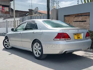 Toyota Crown 2004 Silver