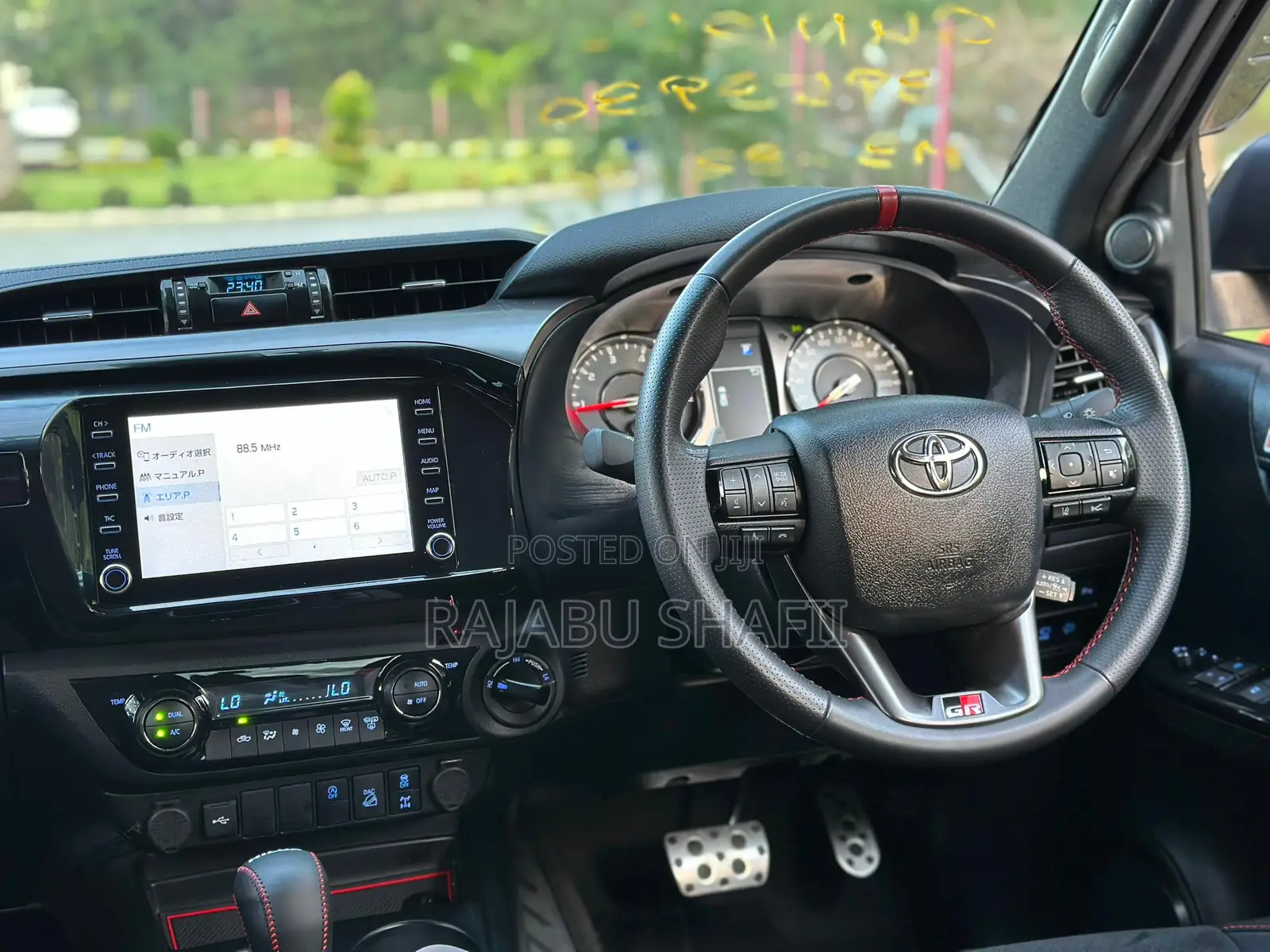 Toyota Hilux 2024 Black