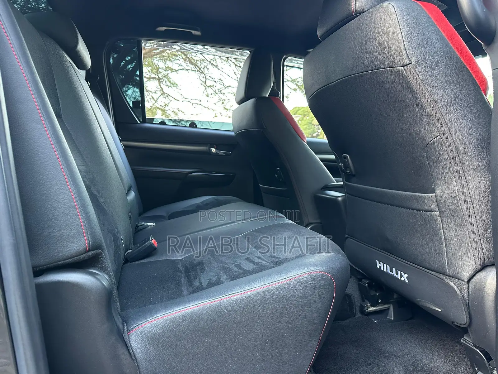 Toyota Hilux 2024 Black