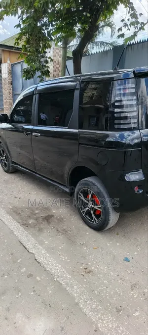 Toyota Sienta 2005 Black