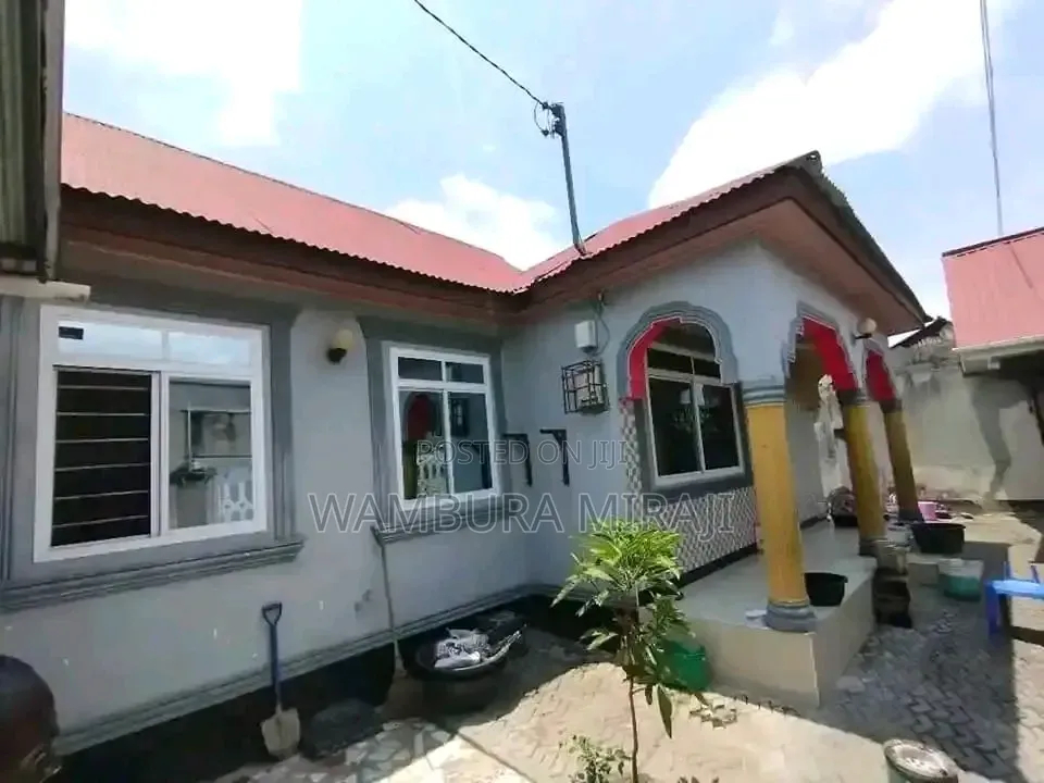 Furnished 4bdrm Block of Flats in Kitunda for sale