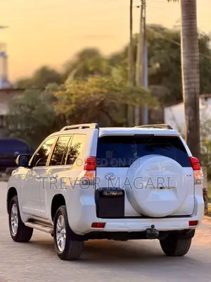 Toyota Land Cruiser Prado 2009 White