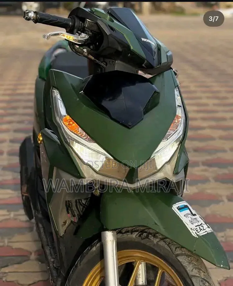 Honda CBR 2025 Blue