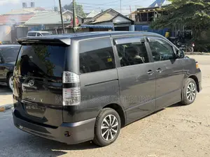 Toyota Voxy 2004 Gray