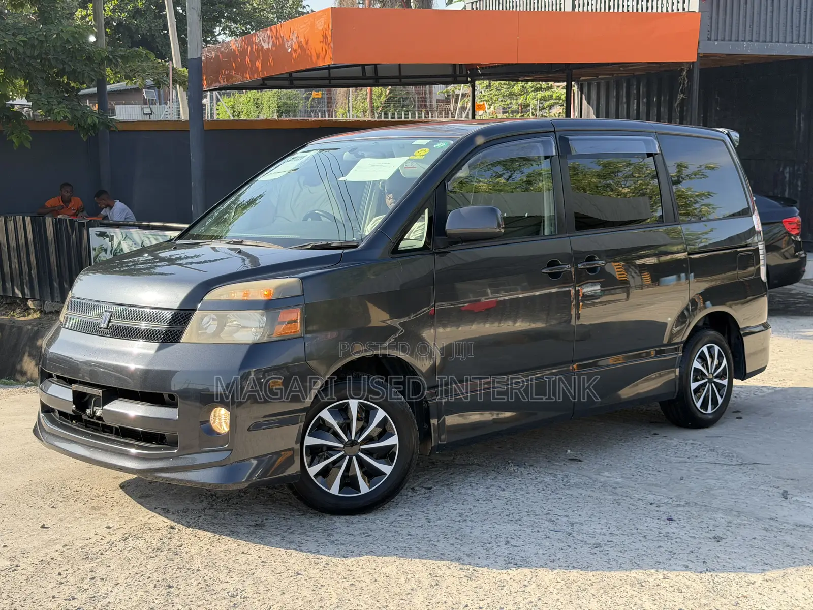Toyota Voxy 2004 Gray