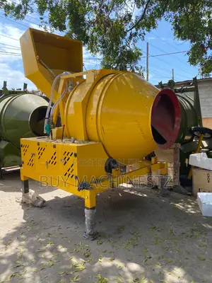 Self Driven Concrete Mixer Diesel 700l