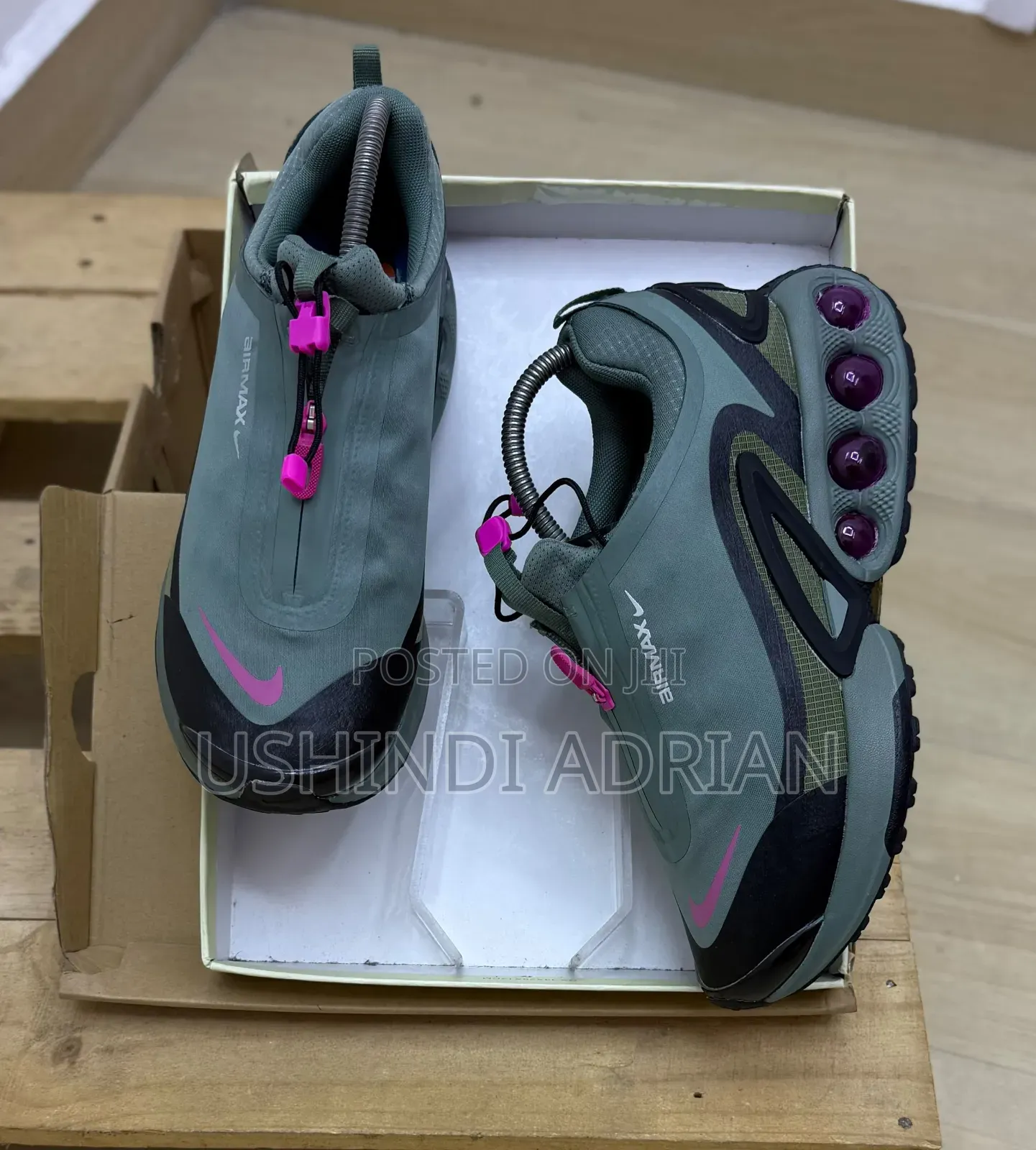 Puma Sneakers
