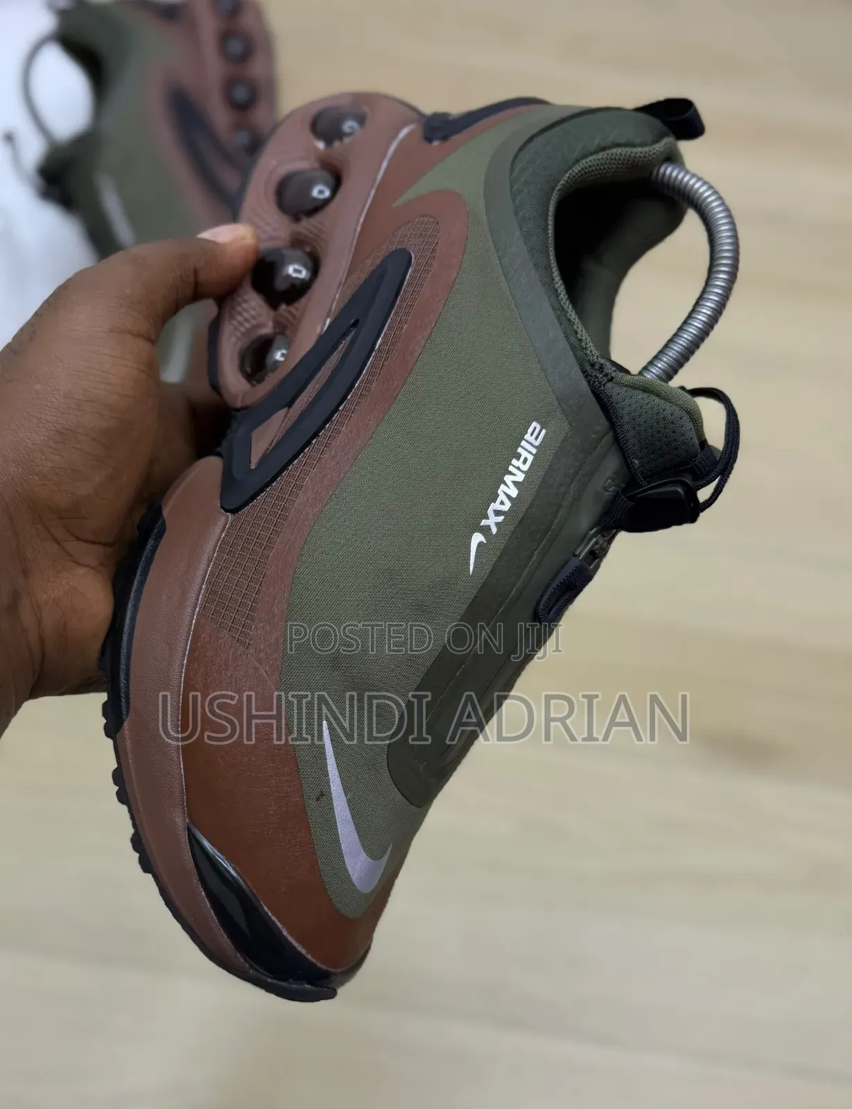Puma Sneakers