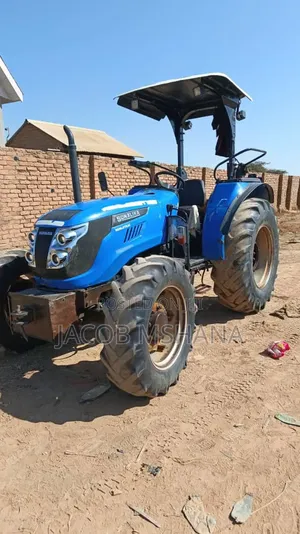 Tractor New Hooland