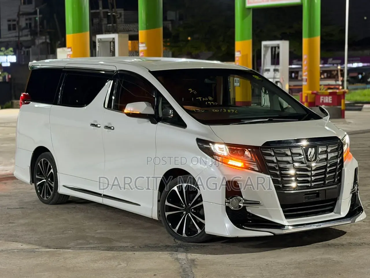 Toyota Alphard 2017 White