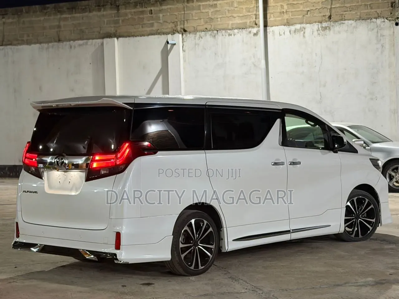 Toyota Alphard 2017 White