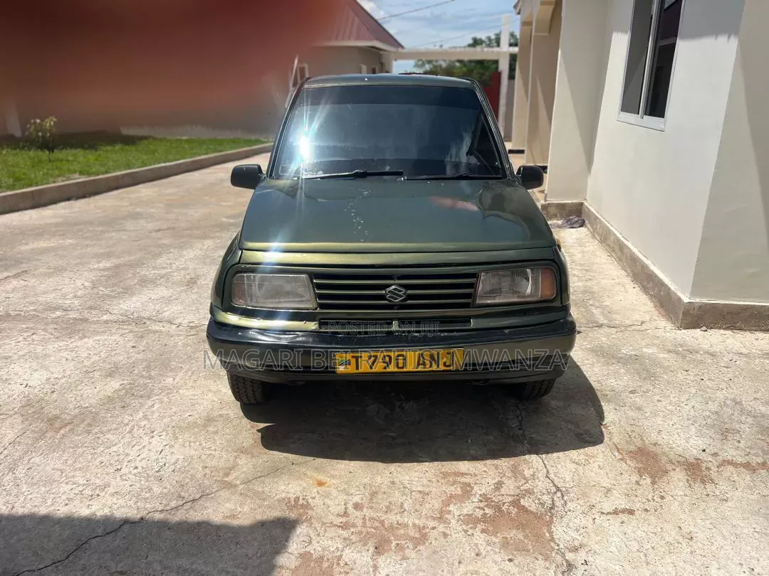 Suzuki Escudo 1990 Black