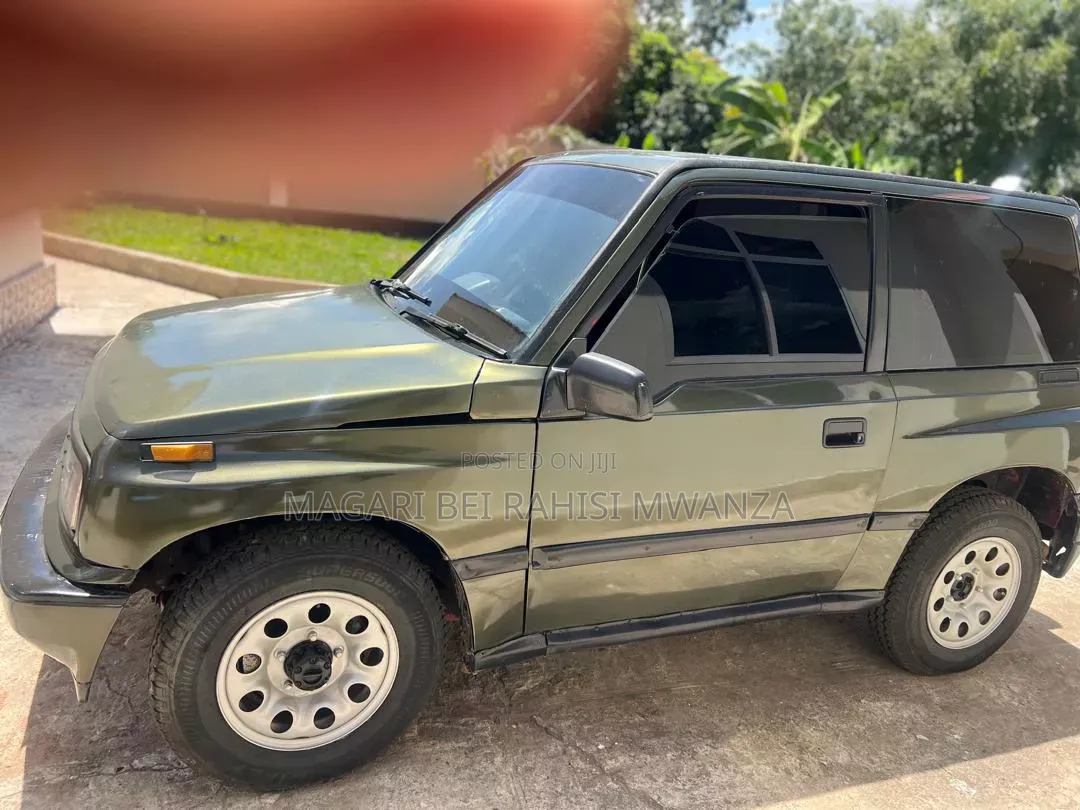 Suzuki Escudo 1990 Black